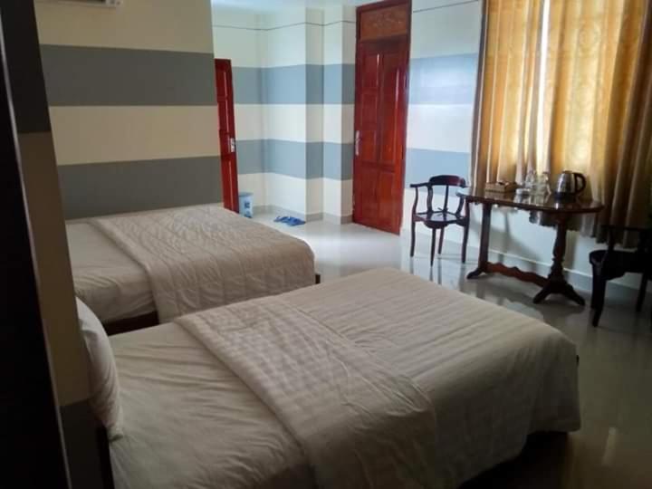 Khach San Long Ty Hotel Ca Mau Exterior photo