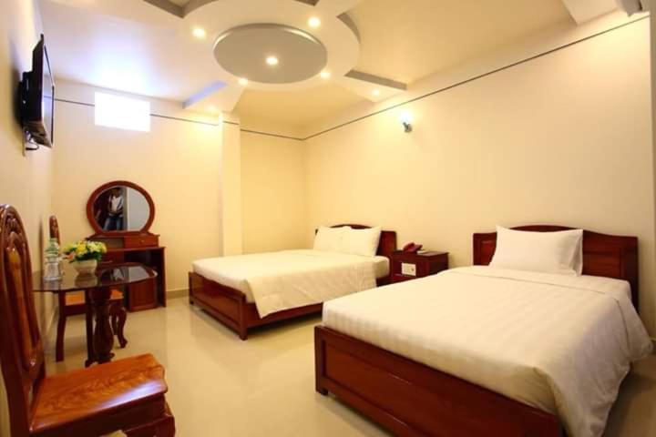 Khach San Long Ty Hotel Ca Mau Exterior photo